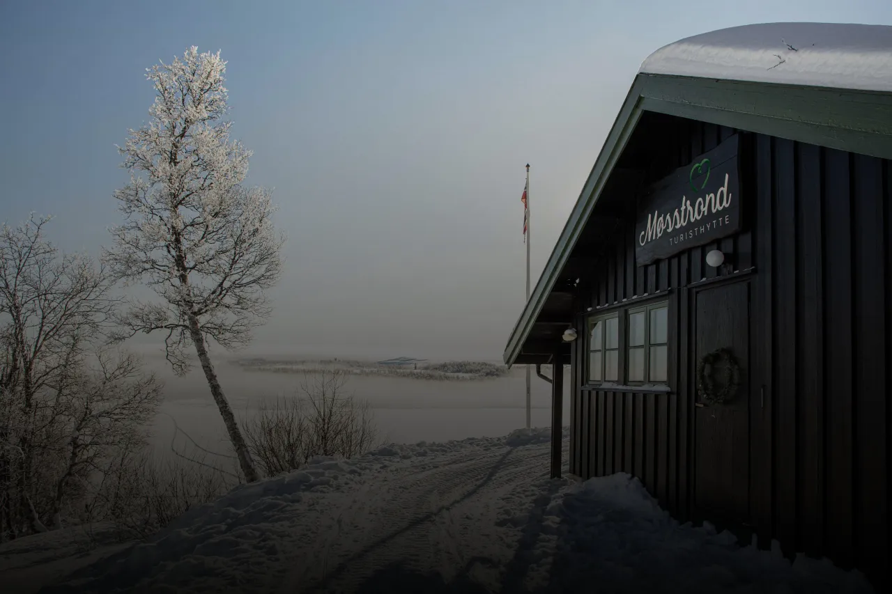 Møsstrondhytta